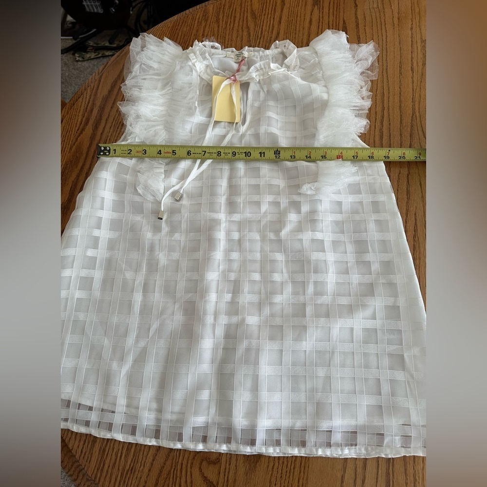 Entro White Gingham Check Blouse Ruffle Cap Sleeve Lined V-Neck Size Medium NWT - Picture 13 of 14